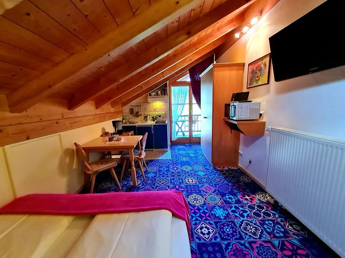 Appartementhaus „die Kuh am See“  Schliersee Deutschland