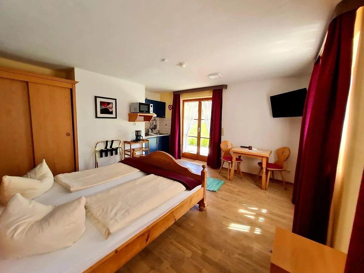 Appartementhaus „die Kuh am See“  Schliersee Apartment