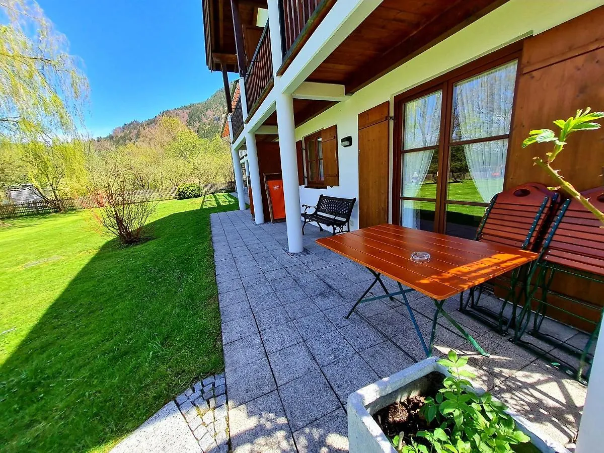 Appartementhaus „die Kuh am See“  Schliersee 0*,