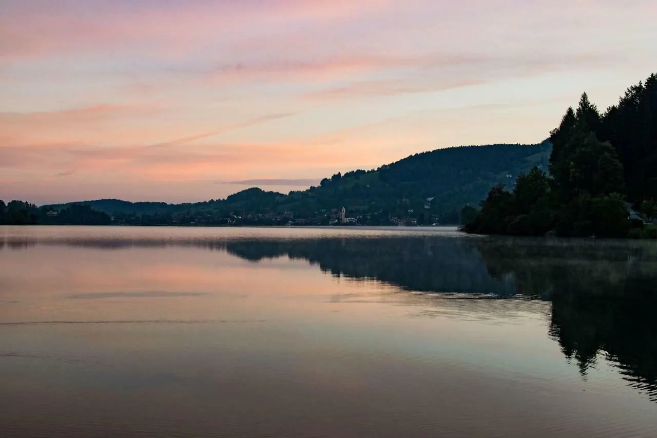 Appartementhaus „die Kuh am See“  Schliersee