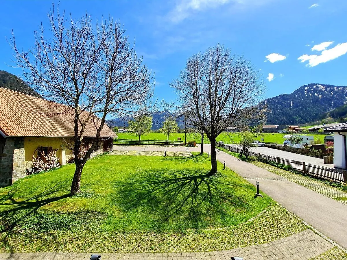 Appartementhaus „Die Kuh Am See“ Schliersee 0*,
